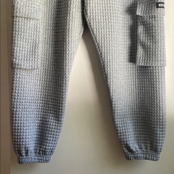 White Fox Boutique Gray Waffle Knit Thick Joggers/Sweatpants Size Large - Picture 4 of 7